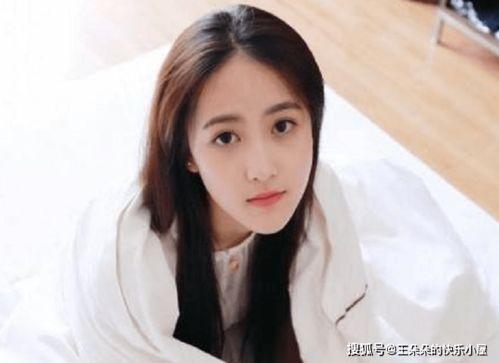 抖音女主播吃瓜爆料,娱乐圈幕后真相大曝光！