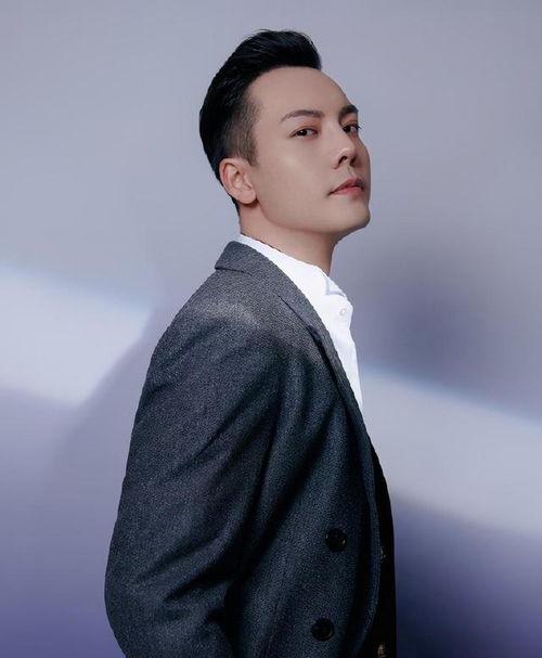 吃瓜爆料陈伟霆,瓜田里的明星，揭秘他的娱乐圈生活