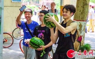 学生校园吃瓜爆料下载,揭秘校园里的那些事儿